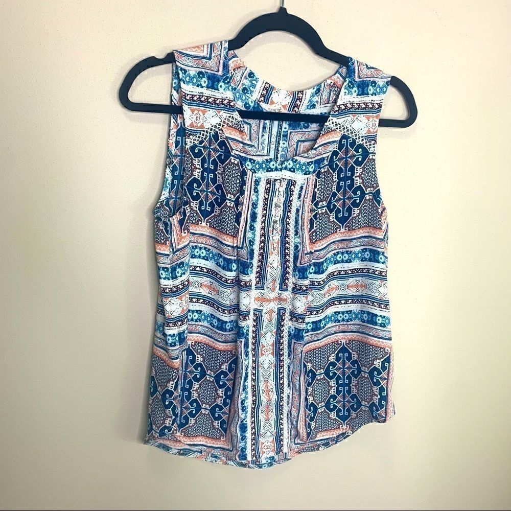41 Hawthorn sleeveless blouse size small